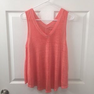 NWT - Flowy V-Neck Sleeveless Shirt/Tank
